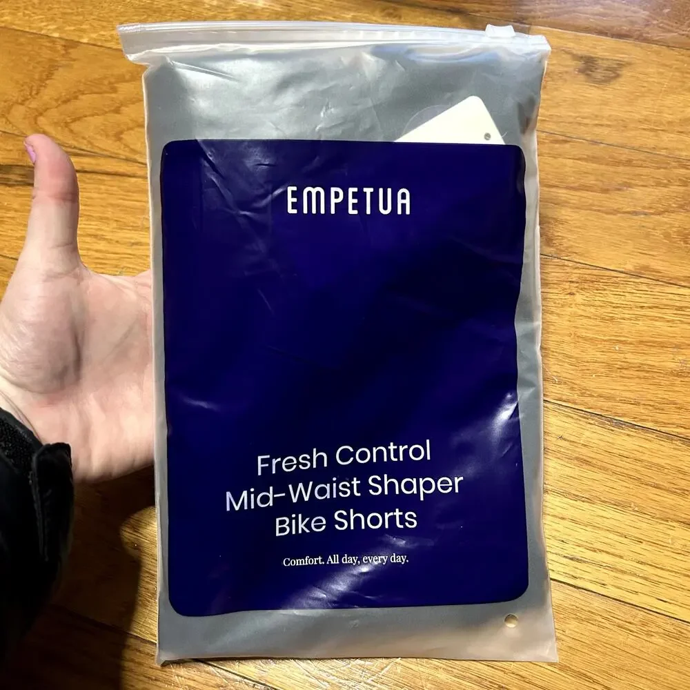 Empetua Fresh Control Mid-Waist Shaper Bike Shorts Womens Size Large Black NWT